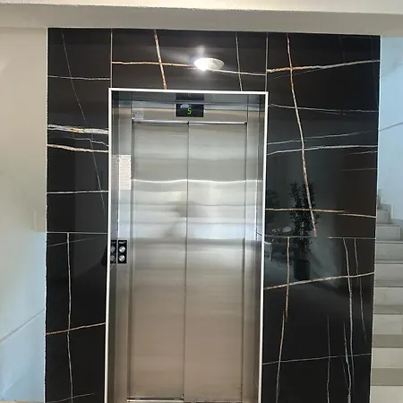 דירה Suba's Free Parking Self Check-in טימישוארה